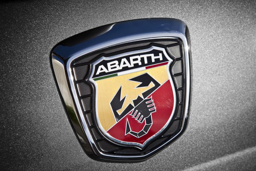 Логотип Abarth 500 2012 года  (NA) (фото 25 из 75)